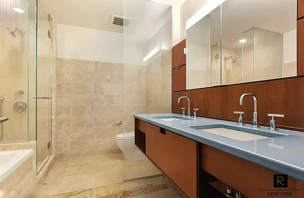 Sold by R New York | media 6