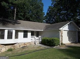 697 Pepperwood Trl, Stone Mountain, GA