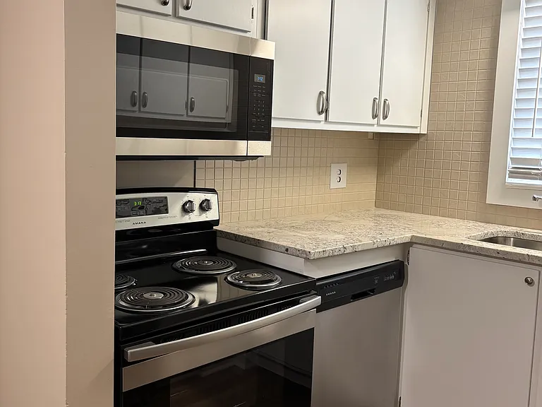 2053 Montreat Cir #C — Photo 4
