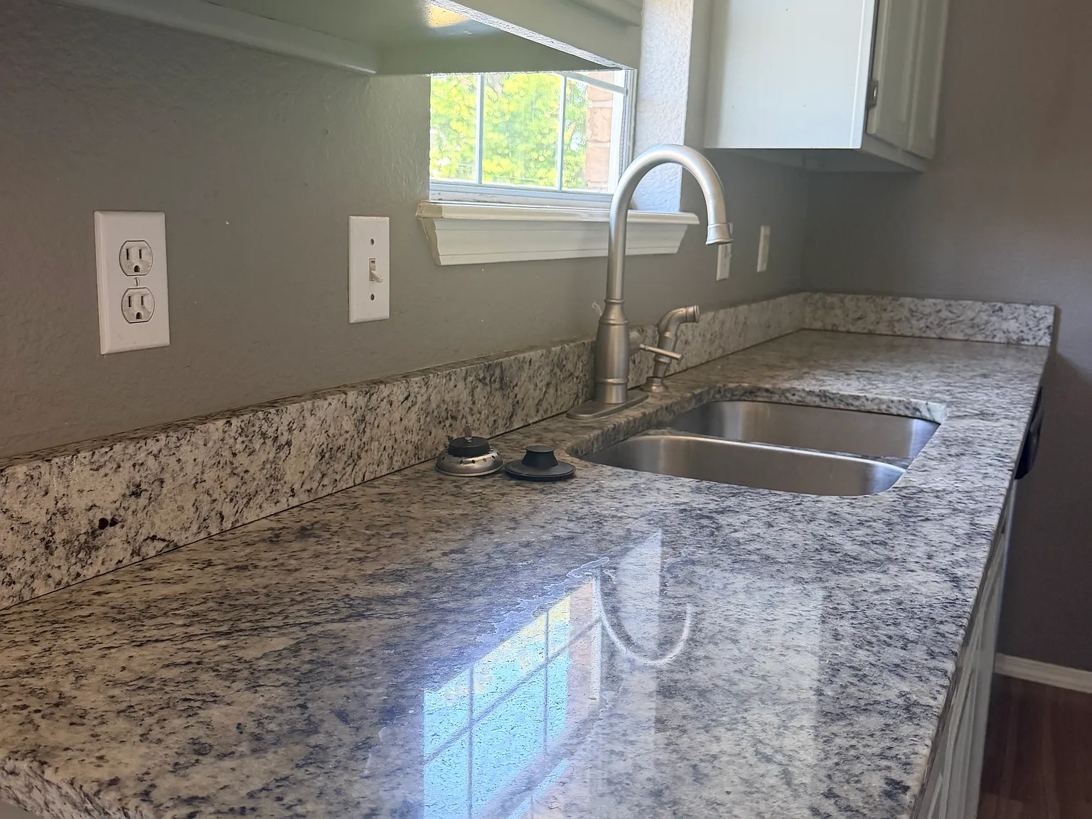 2 bed, $1,250 — Photo 3