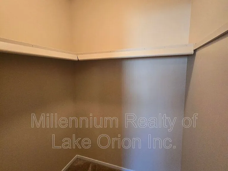 25 Louck St #16 — Photo 14