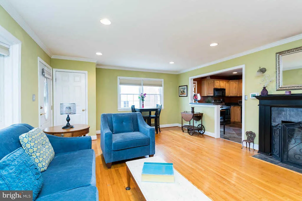 9008 Simms Ave photo 1