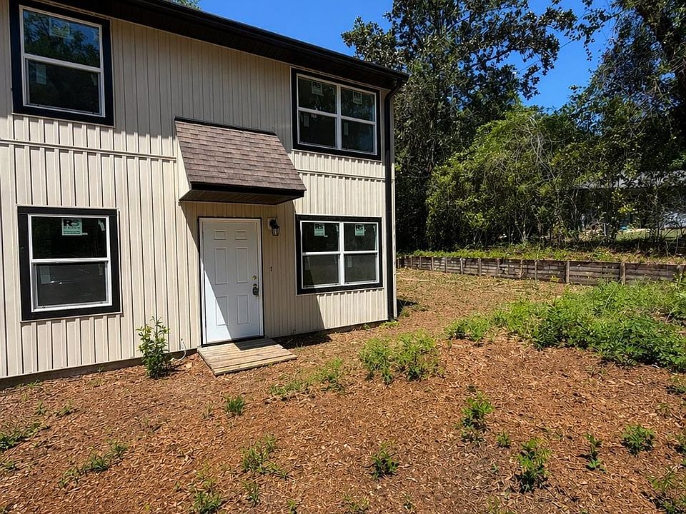 1st image of 4176 Brewster Rd #B