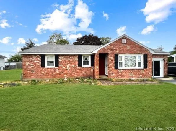 129 Great Hammock Road, Old Saybrook, CT 06475