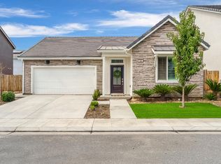 346 Sunset Dr S, Madera, CA 93636