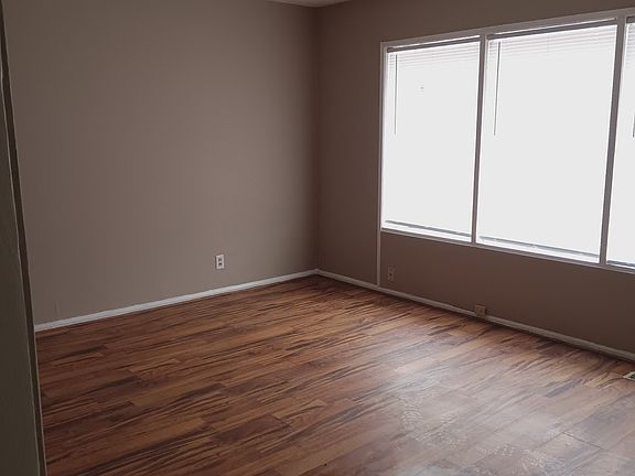 3rd image of 4723 Munter Ln