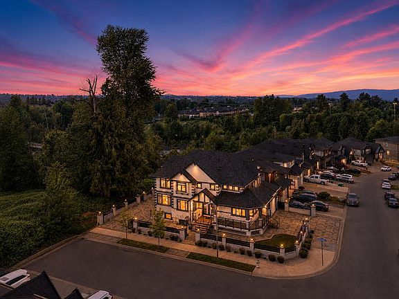 3rd image of 3439 Hill Park Pl