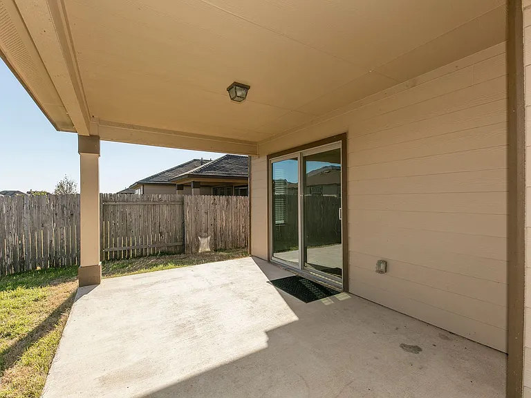 1141 Renaissance Trl — Photo 26