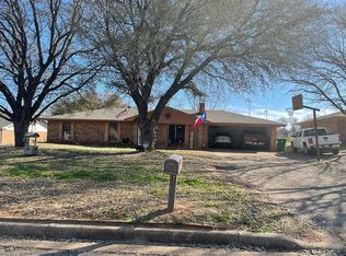 114 Bermuda Ln, Palestine, TX 75803