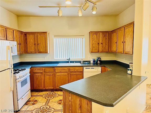 5th image of 6170 E Sahara Ave Unit 1056