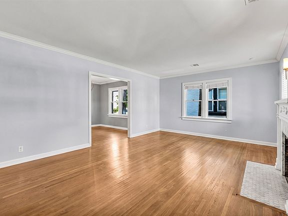 3rd image of 1208 S Columbia Ave