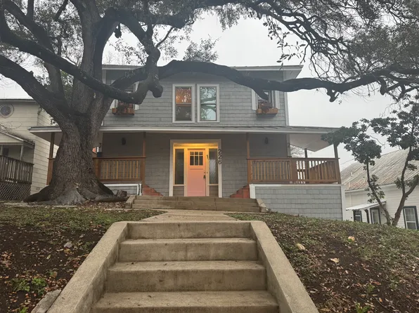 226 Army Blvd APT 1, San Antonio, TX 78215