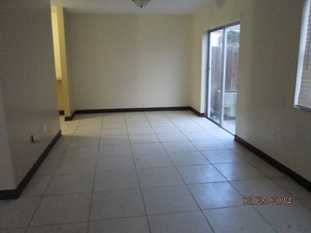 1st image of 37 NE 12th Ave #37