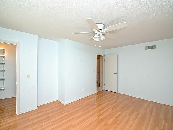 2nd image of 2542 Essex Ct
