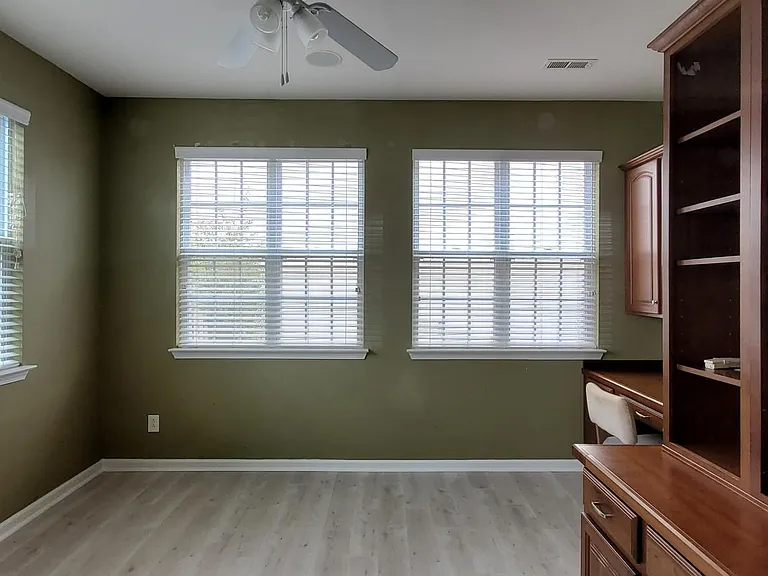 17228 Overstone Ct — Photo 3