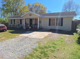 140 Dupuis St, Bridge City, TX 77611