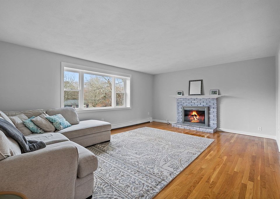1st image of 34 Spencer Dr