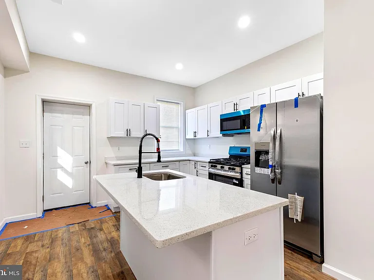 3324 Edmondson Ave — Photo 4