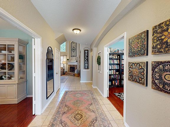 4th image of 1013 Oak Park