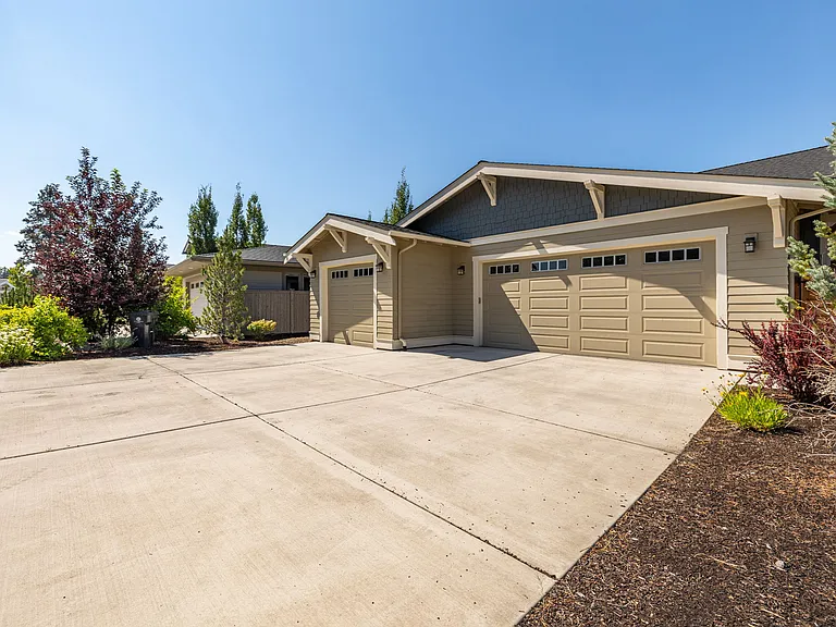 1496 NW Discovery Park Dr — Photo 11