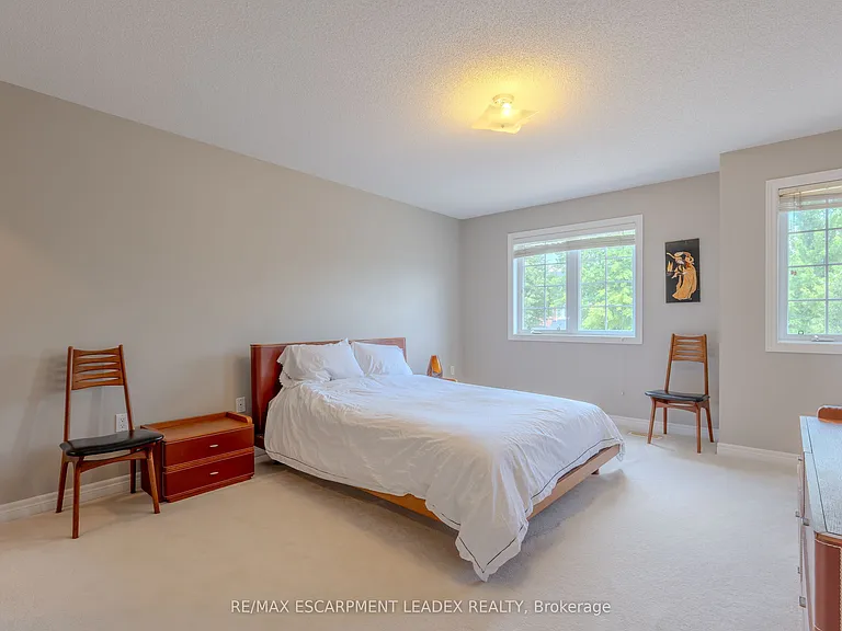 26 Olivia Pl — Photo 15