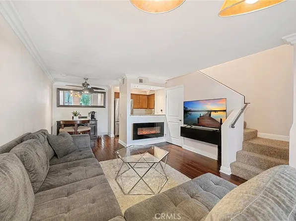 355 N Maple St APT 245, Burbank, CA 91505