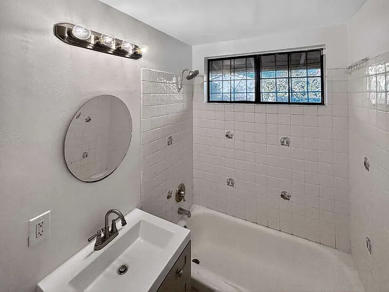 20728 Norwalk Blvd — Photo 7