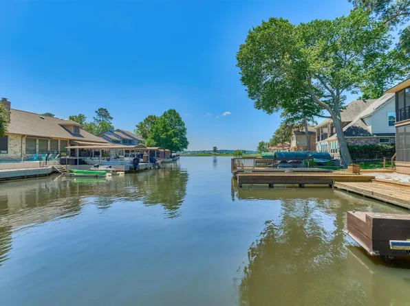 3142 Lazy Lake Ln, Montgomery, TX 77356