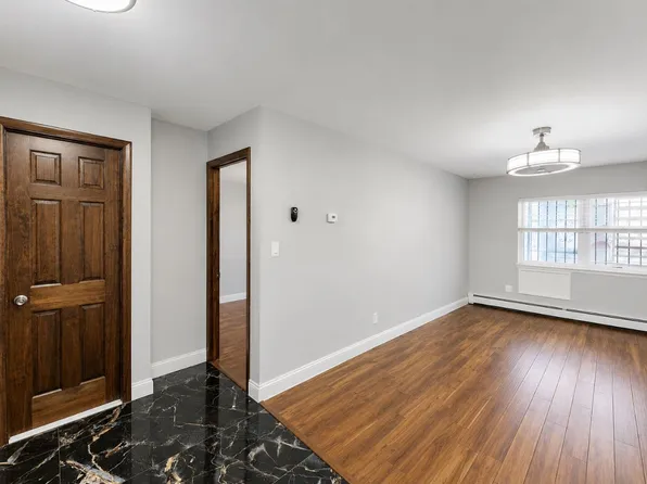 30-84 30th Street image 1 of 10