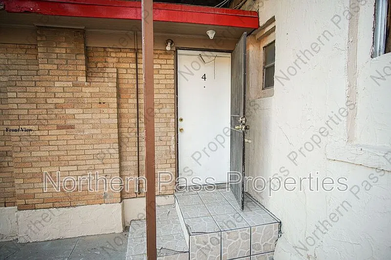 419 E Schuster Ave #4