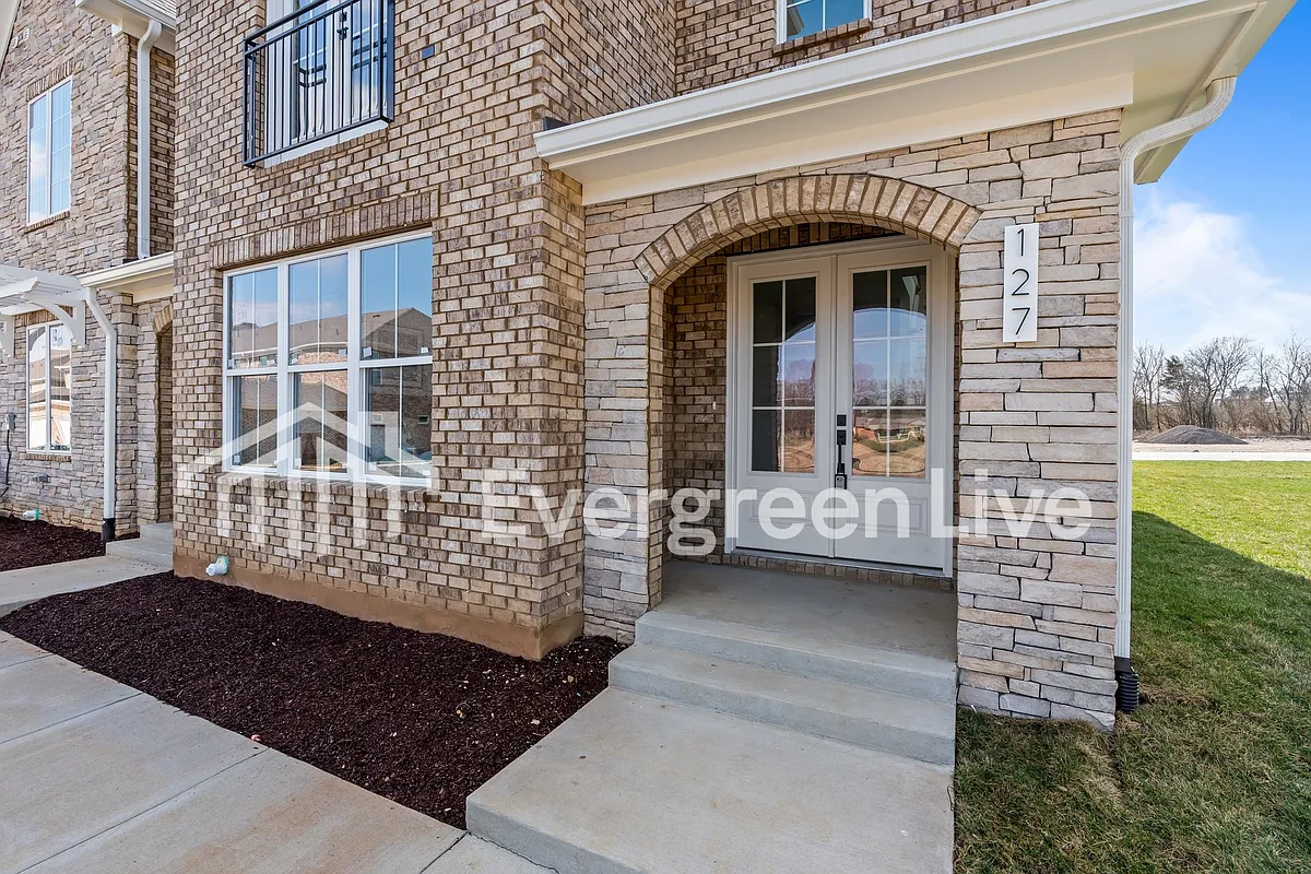 Photo 2 of 52 - 184 Leggo Ave - Mount Juliet, TN Building Photo - 184 Leggo Ave