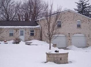 35 Bradley St, Thornville, OH 43076