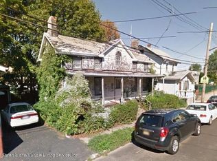 6 Sommers Ln, Staten Island, NY