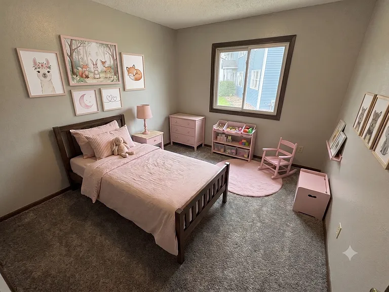 1319 Ravenwood Rd — Photo 4