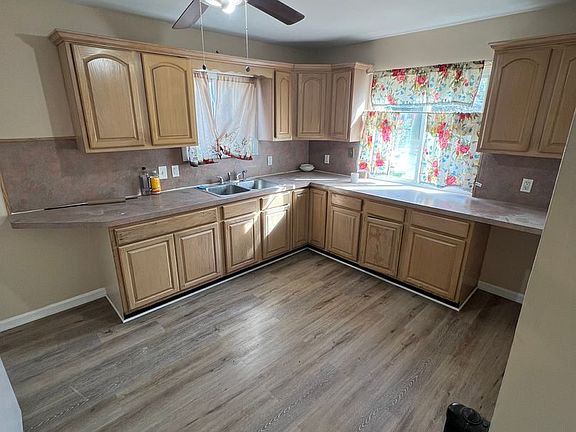 5th image of 19581 Nicke St