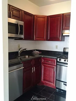 Rented by City Connections Realty | media 15