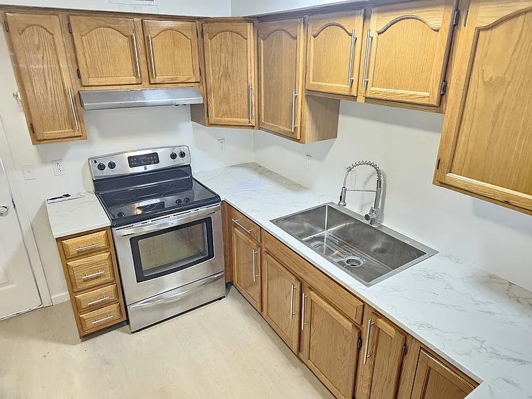 50 Westhaven Dr — Photo 16