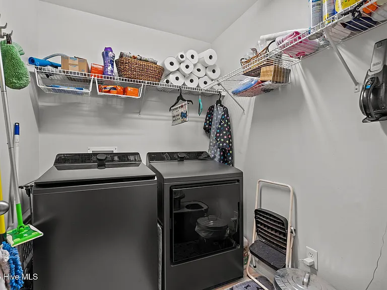 39 Bedford Cir — Photo 17