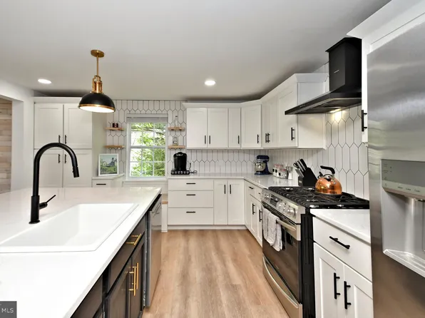 46 Sandown Rd, Norristown, PA 19403