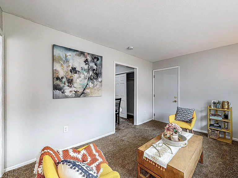 2519 Clarkson Ave — Photo 9