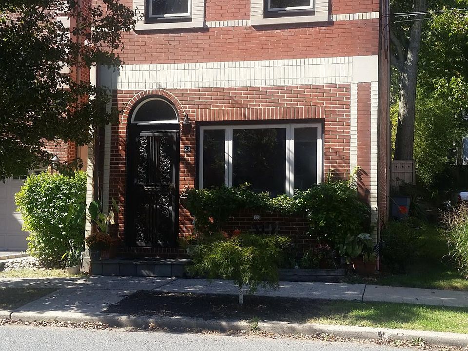 29 Church St. Front of house. Only single family non-attached house on Church St. one minute walk to NJ Transit, Middle School, parks, pool and more