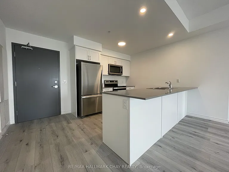 30 Hanmer St W #203 — Photo 6