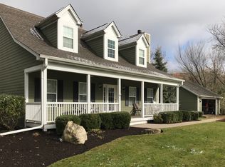 W4614 Hillcrest Dr, Fontana, WI 53125