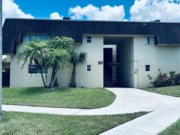 13710 SW 90th Ave #4, Miami, FL 33176