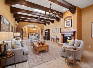 43 E Via Plaza Nueva, Santa Fe, NM 87507