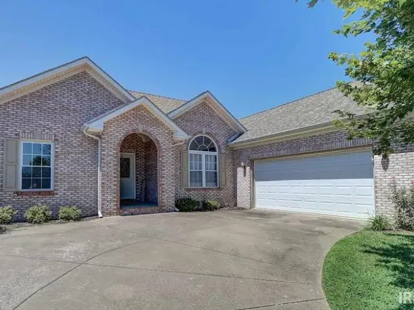 12000 Bridlewood Dr, Evansville, IN 47725