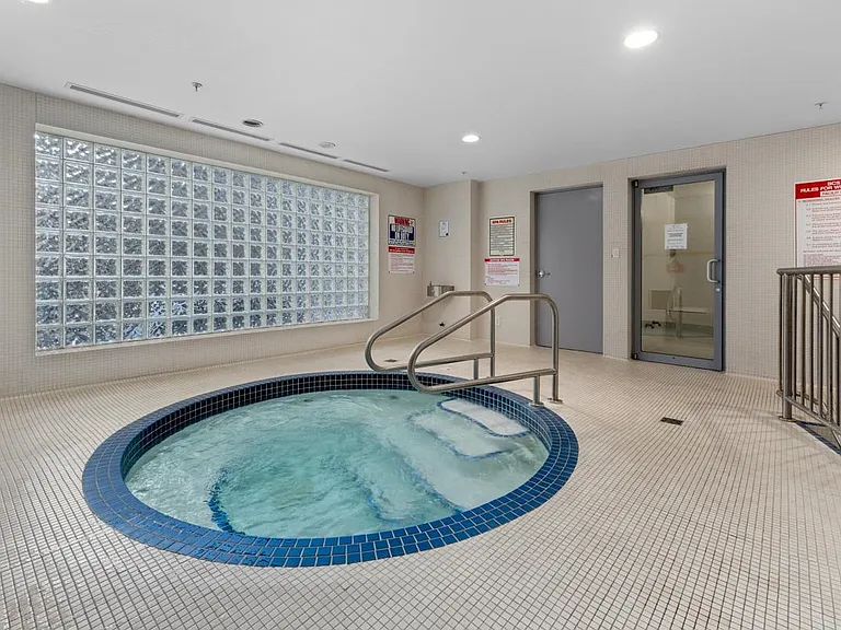 1050 Smithe St #1205 — Photo 22