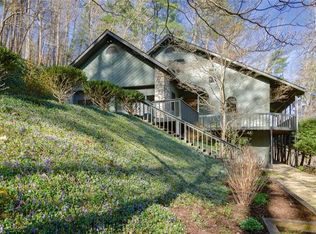 19 Wilderness Rd, Asheville, NC 28804