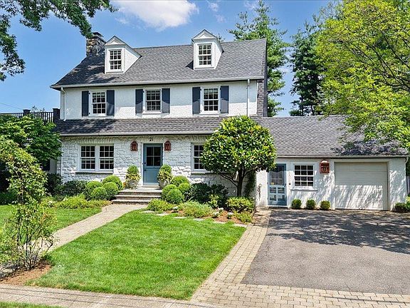 3rd image of 21 Orchard Road