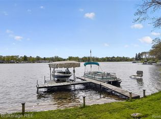 6311 Wellesley Ter, Clarkston, MI 48346